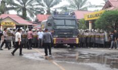 *Personel Polres Langkat Perdalam Latihan Sispam Kota, Kapolres Tekankan Kesiapsiagaan dan Pengamanan Humanis*