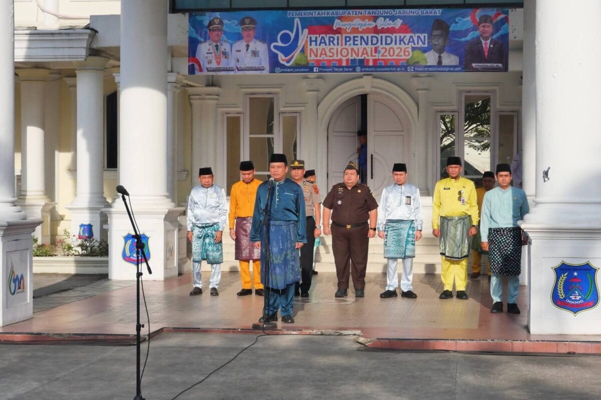 Wabup Katamso Pimpin Upacara Hardiknas 2026, Tegaskan Komitmen Pendidikan Bermutu untuk Semua