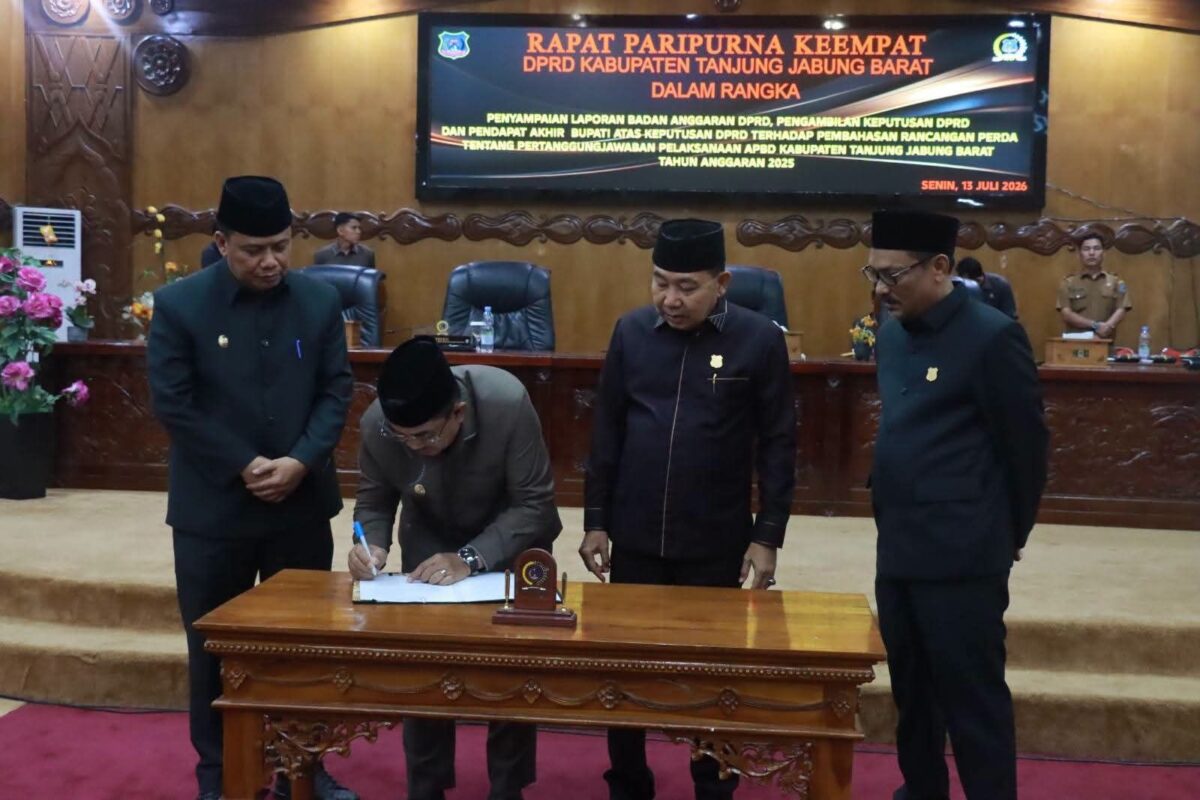 DPRD Tanjab Barat Sahkan Ranperda Pertanggungjawaban APBD 2025, Pemkab Siap Tindak Lanjuti Temuan BPK