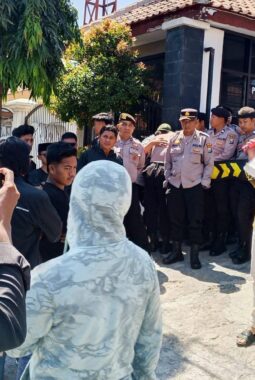 Orasi Memanas, Formatur Tuding Kasi Pidsus Kejari Pamekasan “Goblok” dan “Bangsat”