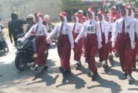 Gerak Jalan Tingkat SD se-Kecamatan Kamal Berlangsung Tertib dan Meriah