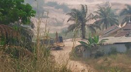 Diduga Kuari Tanah Uruq Ilegal Beroperasi di Pinggir Lintas Sumatera Sekernan