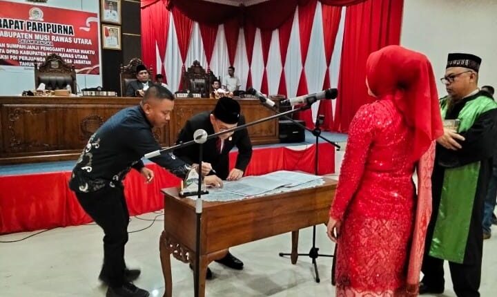 Rapat Paripurna DPRD Muratara, Tuti Ismalia Sah Jadi Anggota DPRD Periode 2024–2029