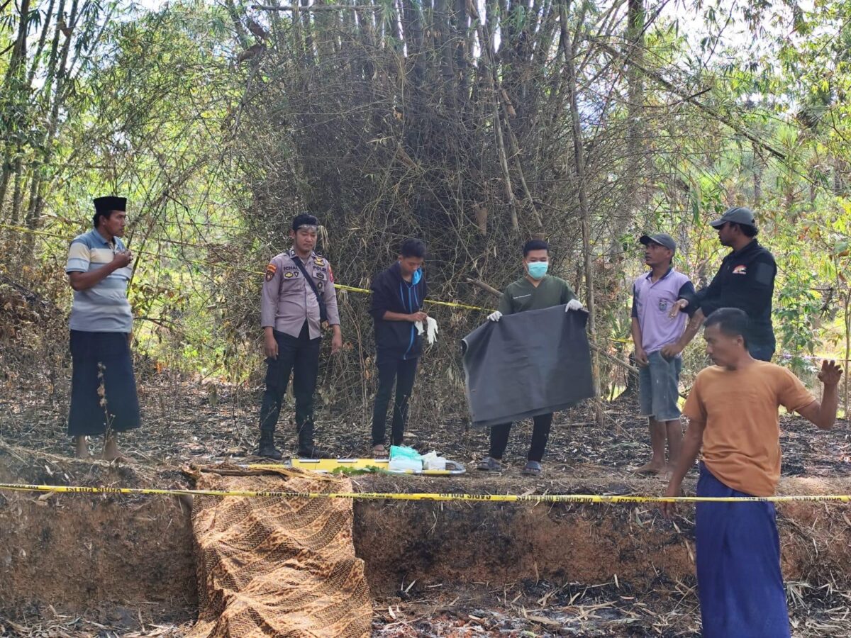 BREAKING: Mayat Perempuan 70 Tahun Ditemukan Terbakar di Batang-Batang Sumenep