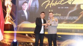GEMILANG! Kapolresta Sumenep Kombes Pol Ariek Indra Sentanu Dinobatkan Sebagai Ikon Transformasi Polri di Anniversary Ketik.com