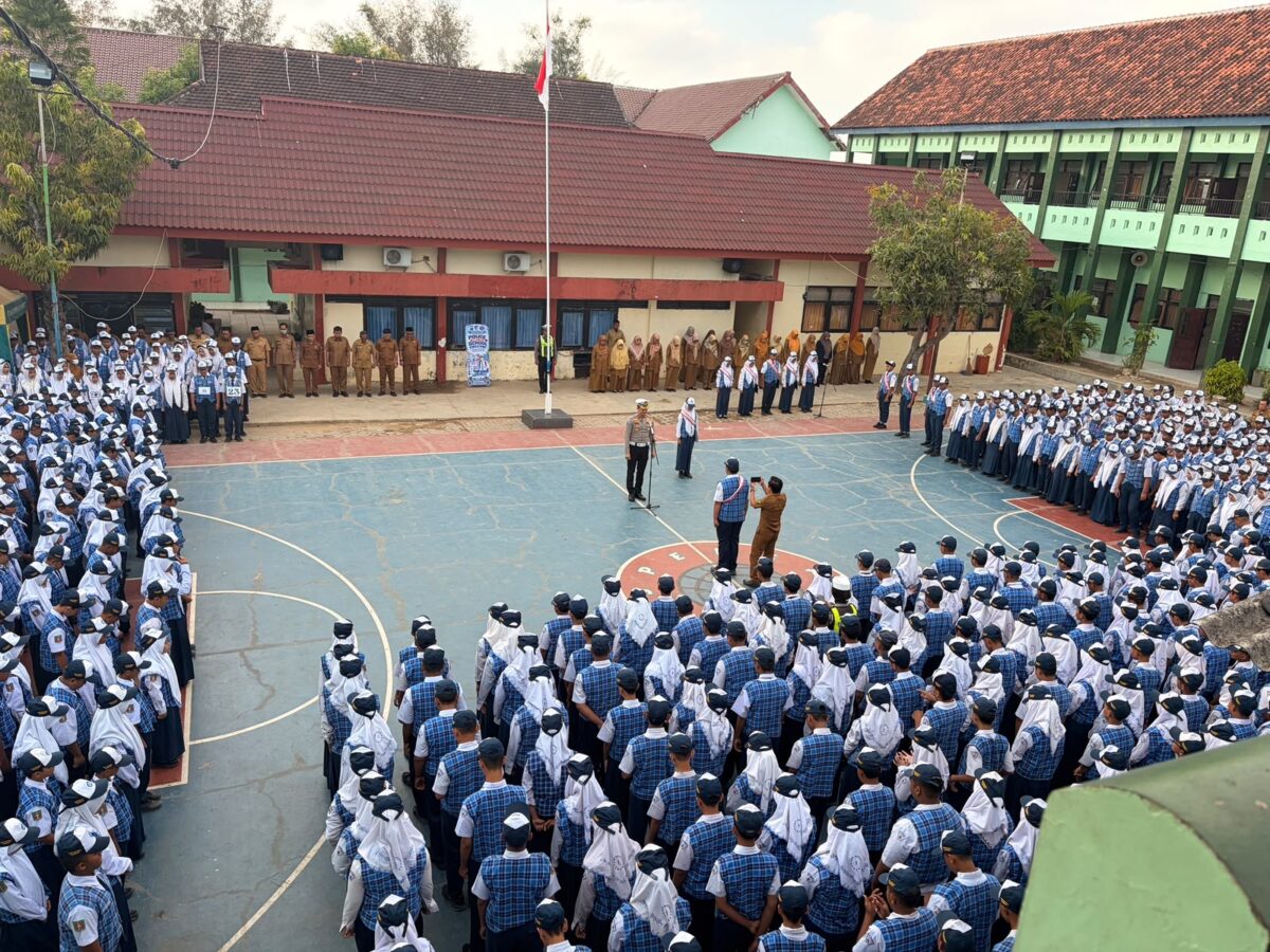 Police Goes to School is Back! SMPN 1 Sumenep Jadi Sasaran Sosialisasi HUT Lantas ke-71
