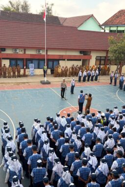 Police Goes to School is Back! SMPN 1 Sumenep Jadi Sasaran Sosialisasi HUT Lantas ke-71