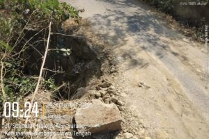Jalan Amblas Nglojo: 1,5 Tahun Terbengkalai, warga Histeris Minta Korban Baru Digubris!