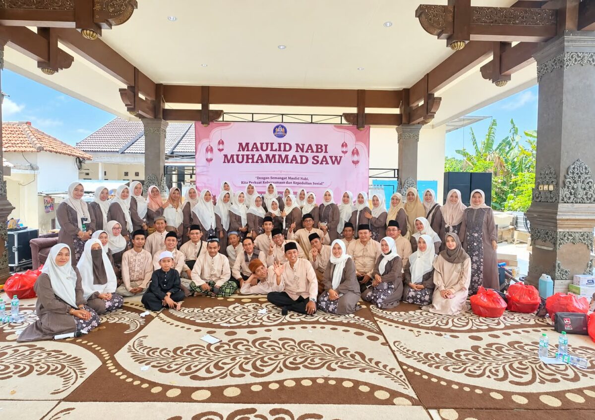 33 Tahun Berpisah, Alumni SMANSA ’93 Tetap Solid Gelar Reuni saat Peringatan Maulid Nabi SAW