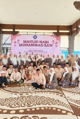 33 Tahun Berpisah, Alumni SMANSA ’93 Tetap Solid Gelar Reuni saat Peringatan Maulid Nabi SAW