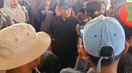 Seribuan Petani Bergerak ke Pendopo Bupati, Kasat Intel Aceh Timur Turun Redakan Massa