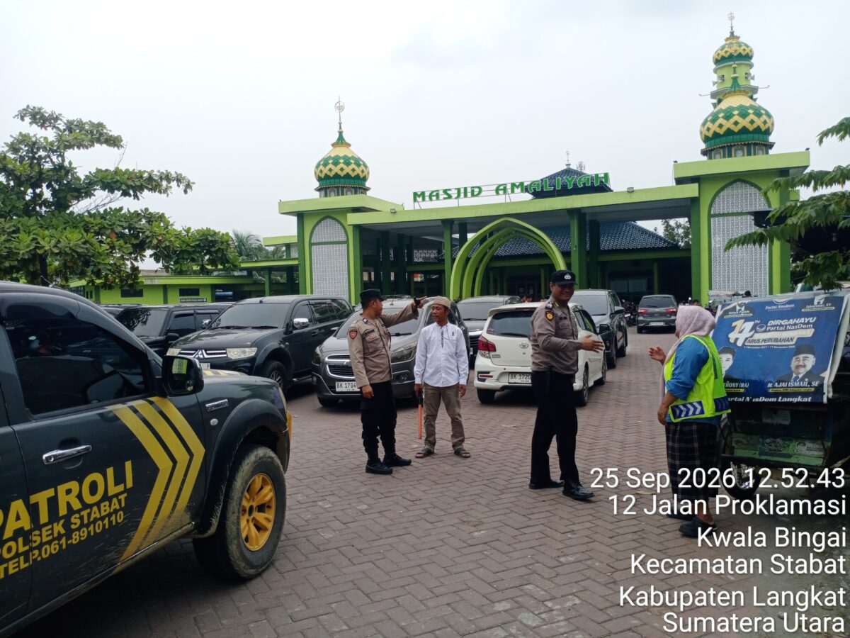 Polsek Stabat Laksanakan Pengamanan Sholat Jumat, Ciptakan Rasa Aman dan Nyaman bagi Jamaah