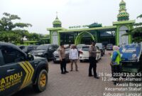 Polsek Stabat Laksanakan Pengamanan Sholat Jumat, Ciptakan Rasa Aman dan Nyaman bagi Jamaah