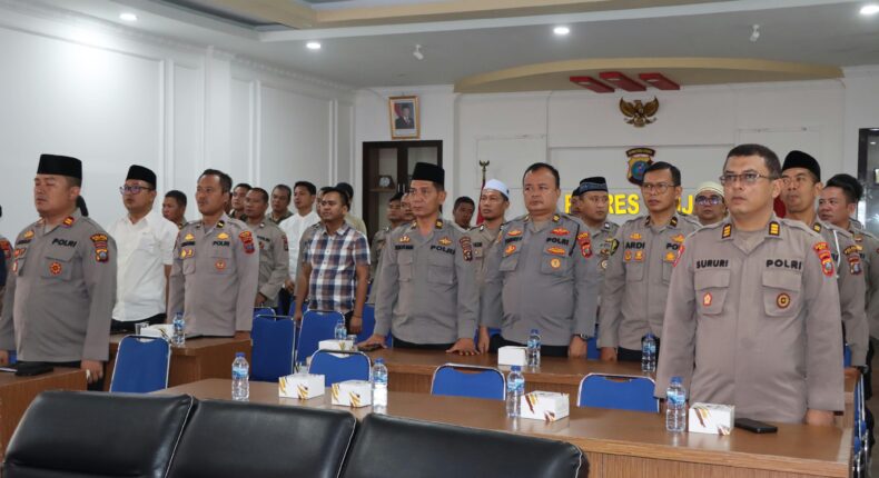 Polres Binjai Gelar Pembinaan Rohani Bersama Kapolri dan Gus Baha Secara Daring