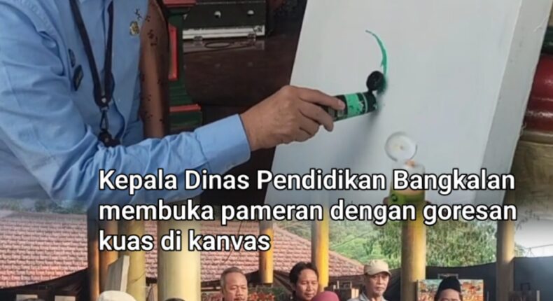 Kepala Dinas Pendidikan Berikan Apresiasi kepada Amel, Pelukis Cilik Bangkalan pada Pameran Tunggal di Paseban Kota 