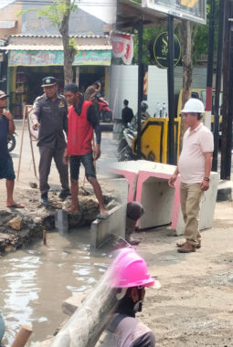 Revitalisasi Kota Bangkalan, Sinergi Dinas PUPR dan PUDAM Benahi Drainase dan Jaringan Air