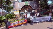 NGERI! Saksi Pungli ESDM Jatim Tewas di Tahanan Saat Siap Bongkar Jaringan, Mahasiswa Geruduk Kejagung