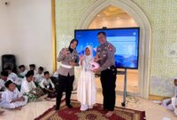 Cerdaskan Anak Tertib Lalu Lintas, Kasat Lantas Polresta Sumenep Beri Hadiah Helm dan Tas di SD Nurul Bayan Kebun Agung