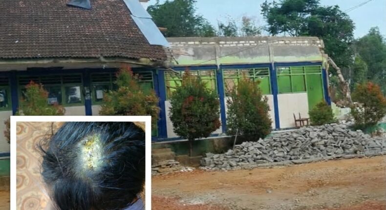 Ruang Kelas Rusak, Genteng Timpa Siswa, SDN Paopale Laok 5 Malah Dapat Paving