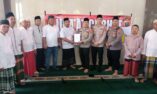 Kapolres Langkat Sambangi Masjid Jamik Al Amin, Serahkan Bansos dan Serap Aspirasi Warga