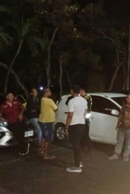 Aksi Penutupan Jalan di Pajarakan Mengakibatkan Terganggunya Arus Lalu Lintas dan Aktivitas Masyarakat