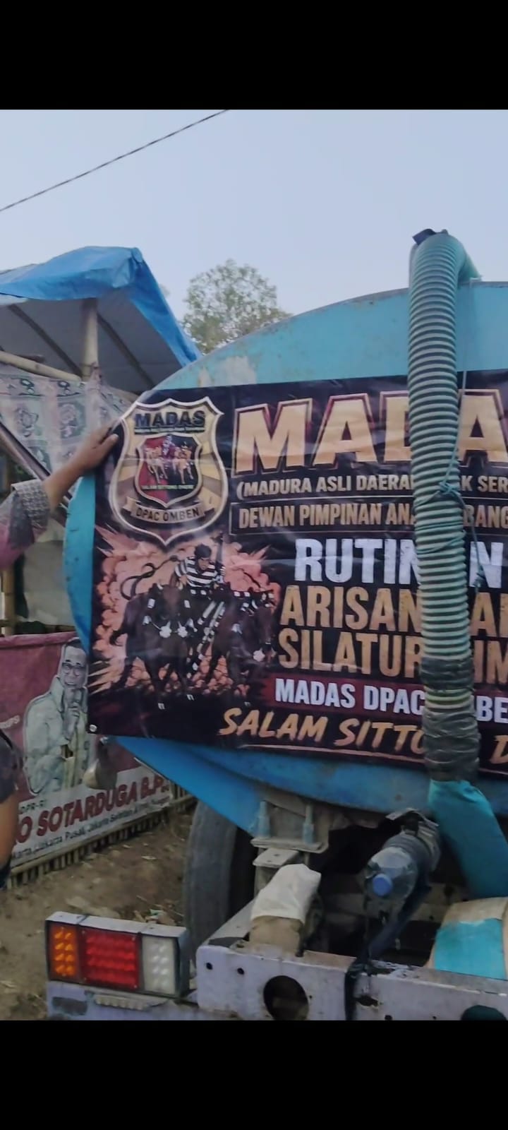 MADAS DPAC Omben Salurkan Bantuan Air Bersih untuk Warga Desa Jrangoan Terdampak Kemarau Panjang