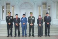 Hamdani Berikan Apresiasi kepada Dua Petugas Pembaca Naskah Sumpah Pemuda