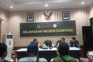 Kejari Sampang Akhirnya Tahan Bendahara RSUD Mohammad Zyn Adakah Tersangka Lain?