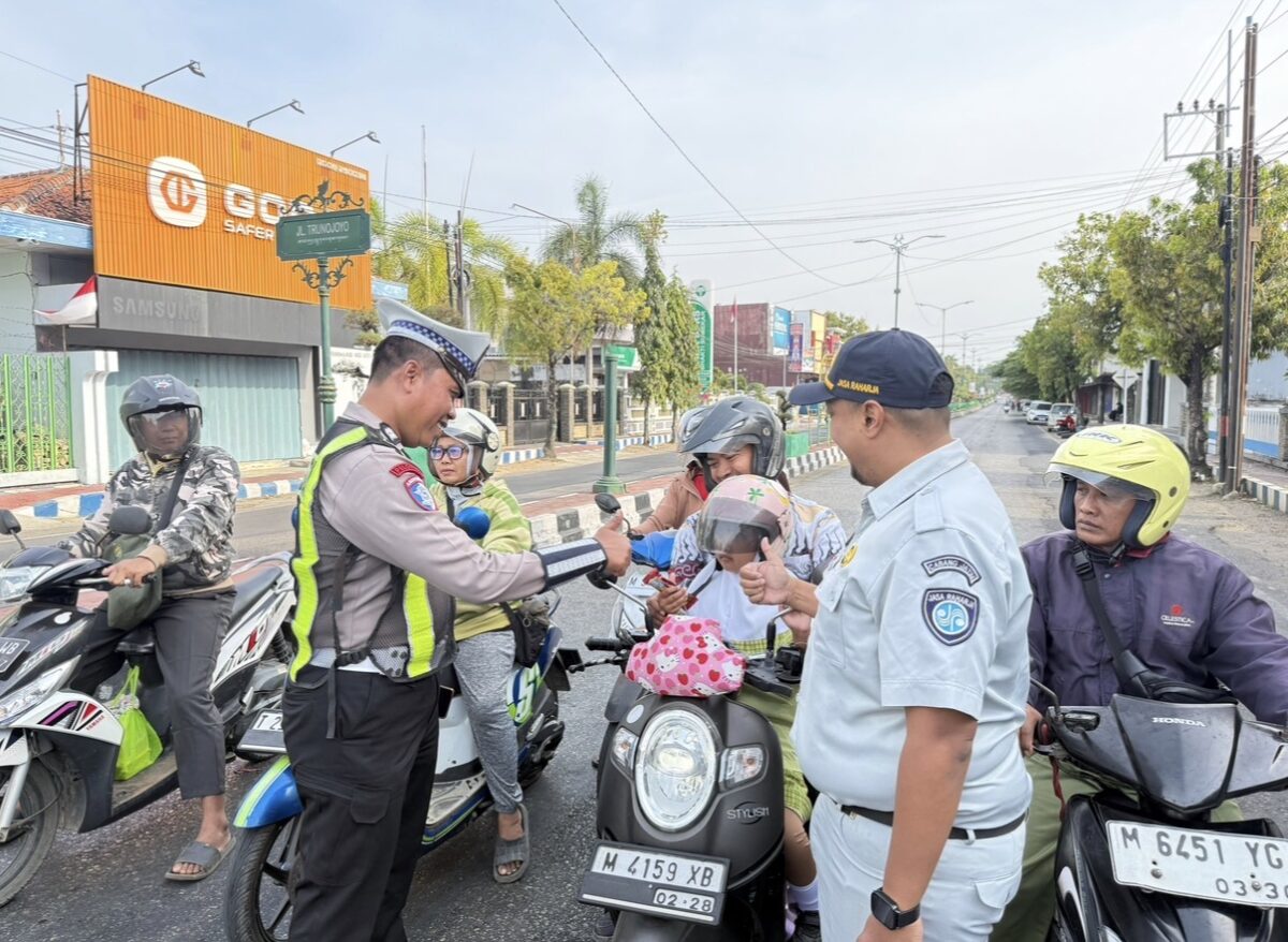 Satlantas Polresta Sumenep Gandeng Jasa Raharja Apresiasi Pengendara Taat Aturan