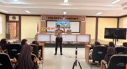 Kombes Ariek Indra Sentanu Berbagi Inspirasi dan Tas untuk Pelajar Cerdas Lalin