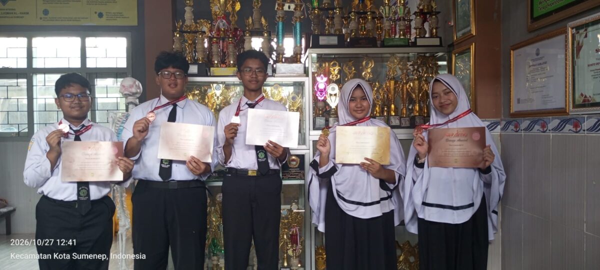 Go International! Lima Siswa Luqman Al Hakim Sumenep Raih 5 Medali di Olimpiade Matematika Hong Kong