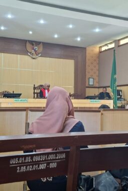Fakta Sidang Penganiayaan Anak Di Pamekasan Terungkap, Imam Syafi’i Diduga Ancam Bunuh dan Acungkan Pisau.